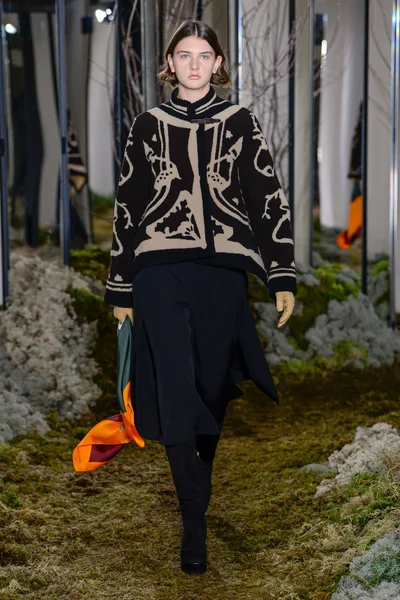 Look 43